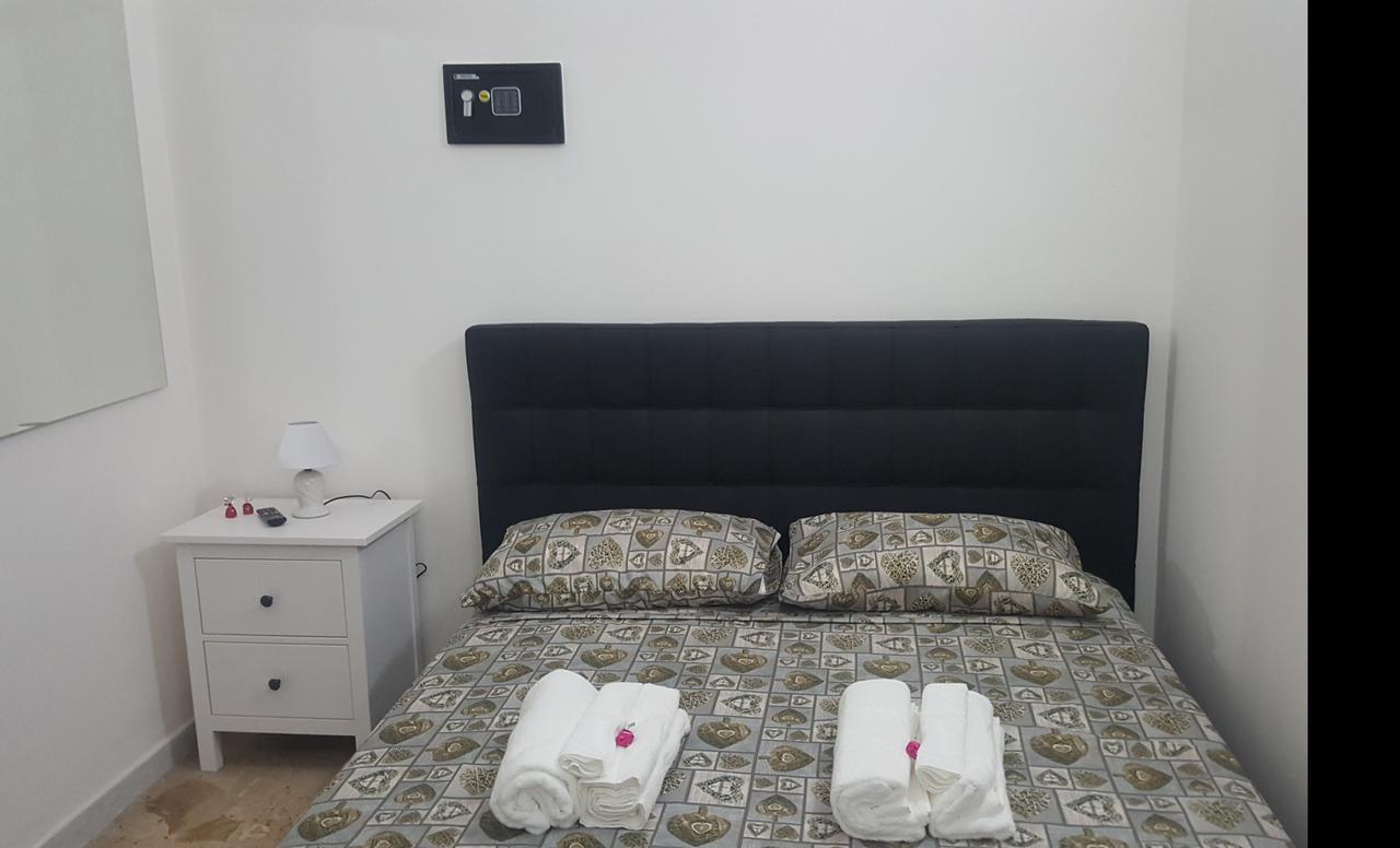 Appartamento Exclusive House Center Aeroporto di Catania Fontana Rossa Esterno foto