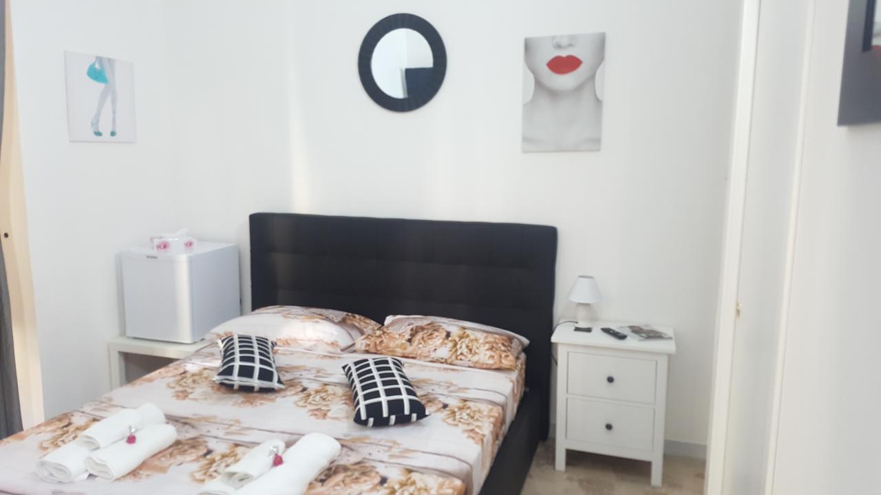 Appartamento Exclusive House Center Aeroporto di Catania Fontana Rossa Esterno foto